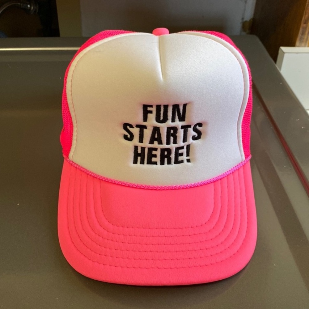 Trucker hat